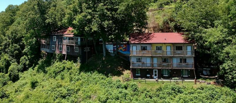 Alpine Inn Little Switzerland Ngoại thất bức ảnh