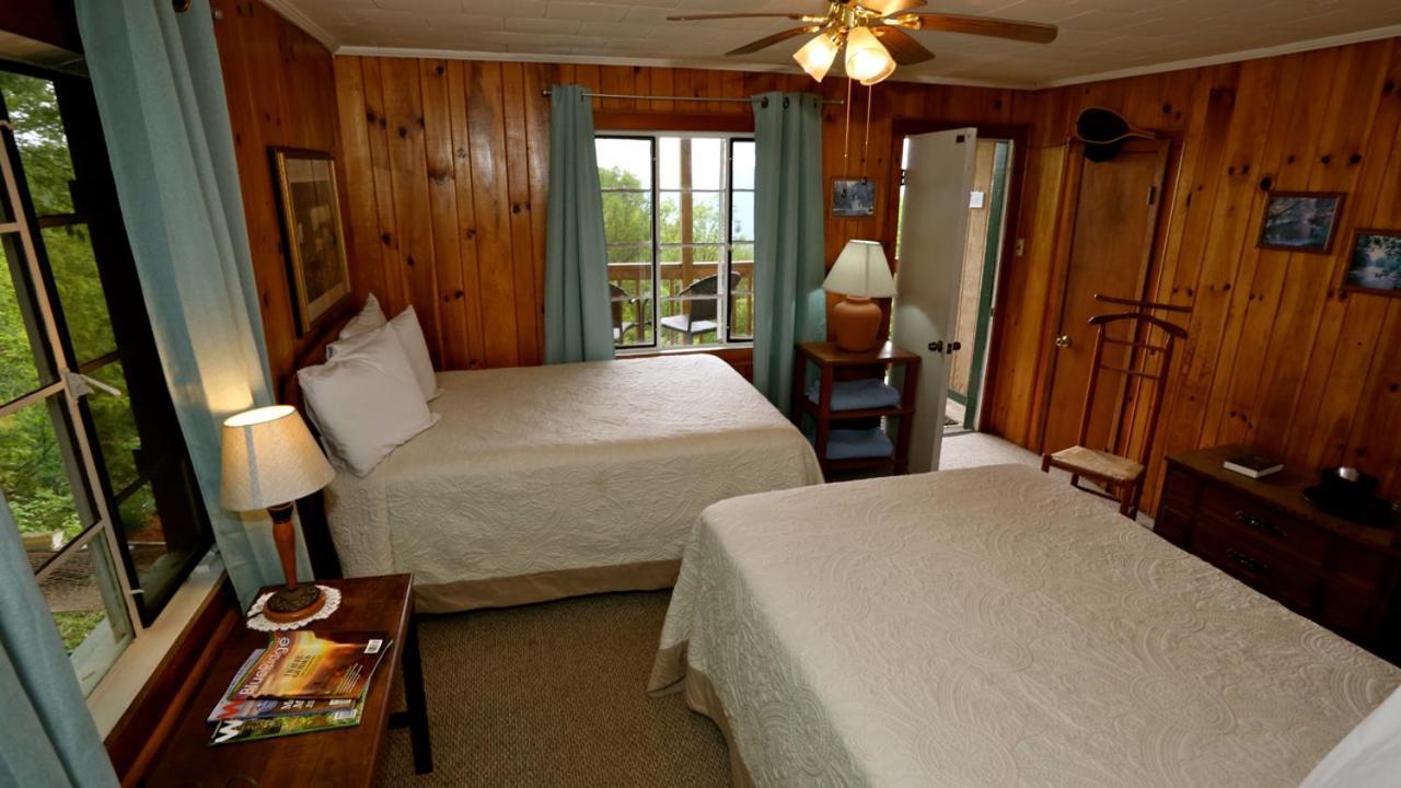 Alpine Inn Little Switzerland Ngoại thất bức ảnh